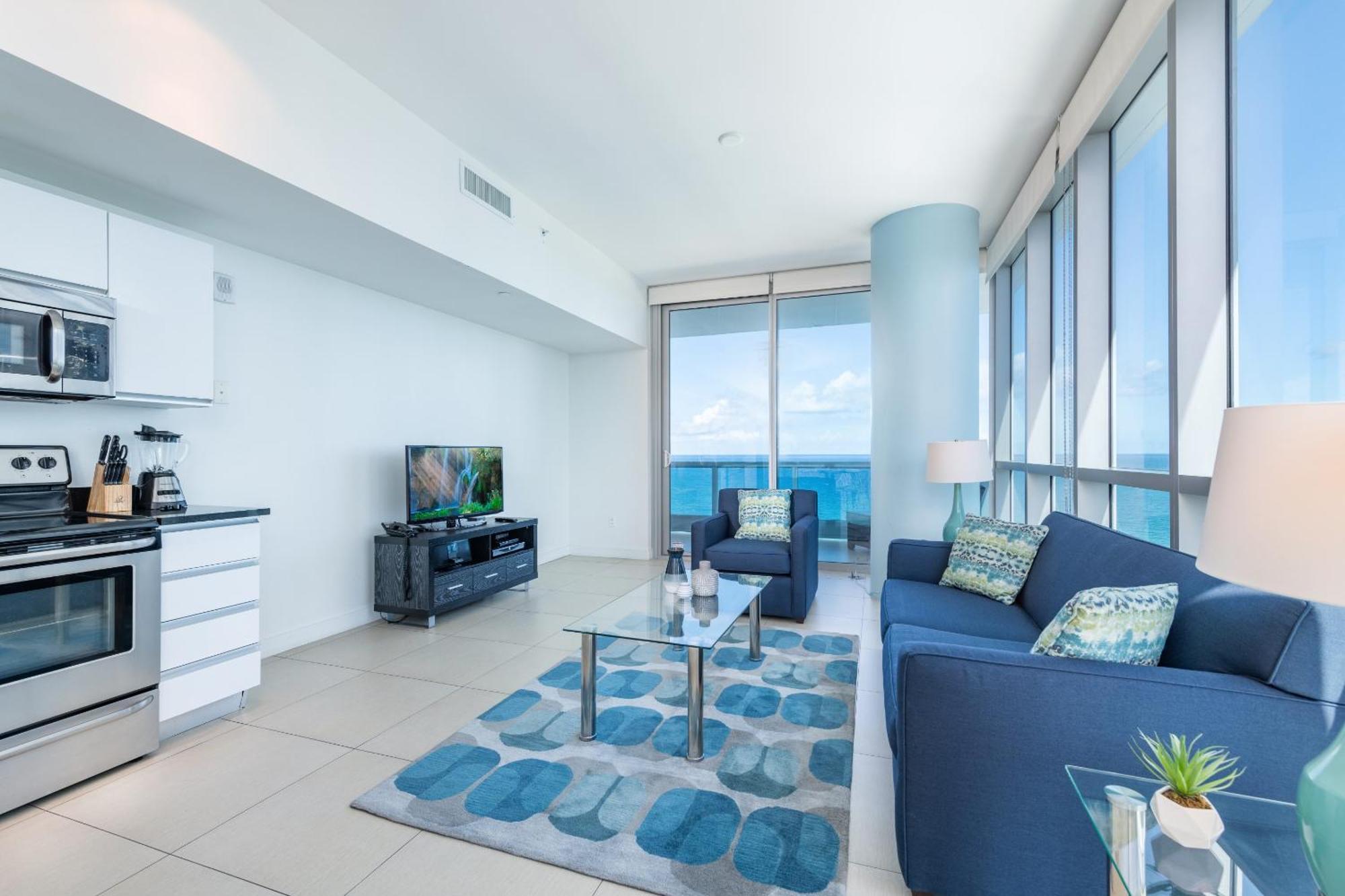 Global Luxury Suites At Monte Carlo Miami Beach Room photo