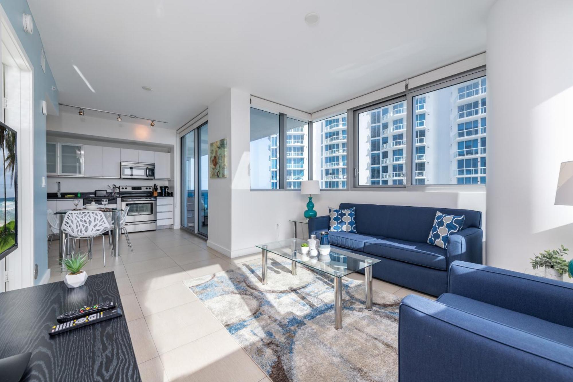 Global Luxury Suites At Monte Carlo Miami Beach Room photo