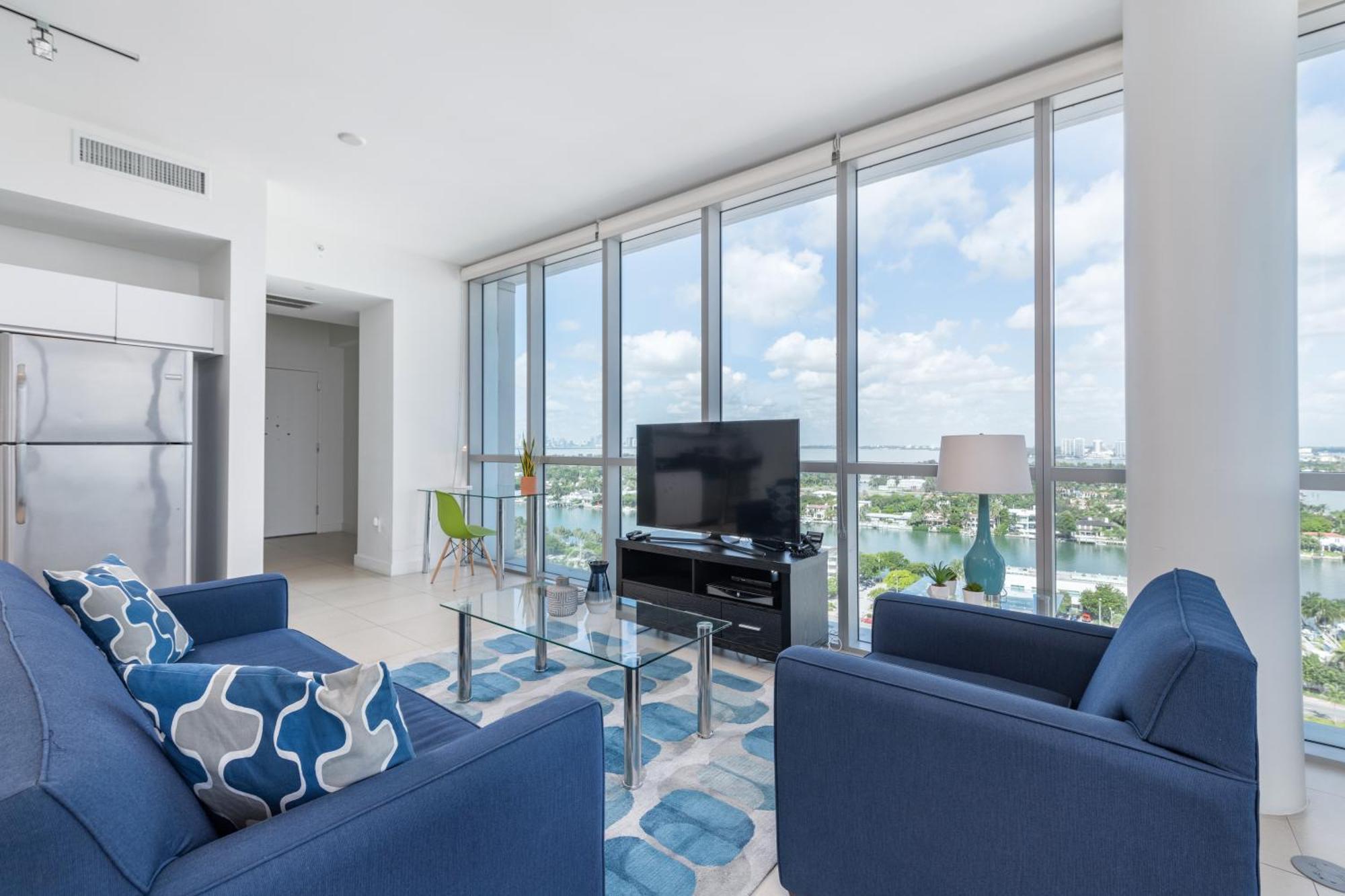 Global Luxury Suites At Monte Carlo Miami Beach Room photo